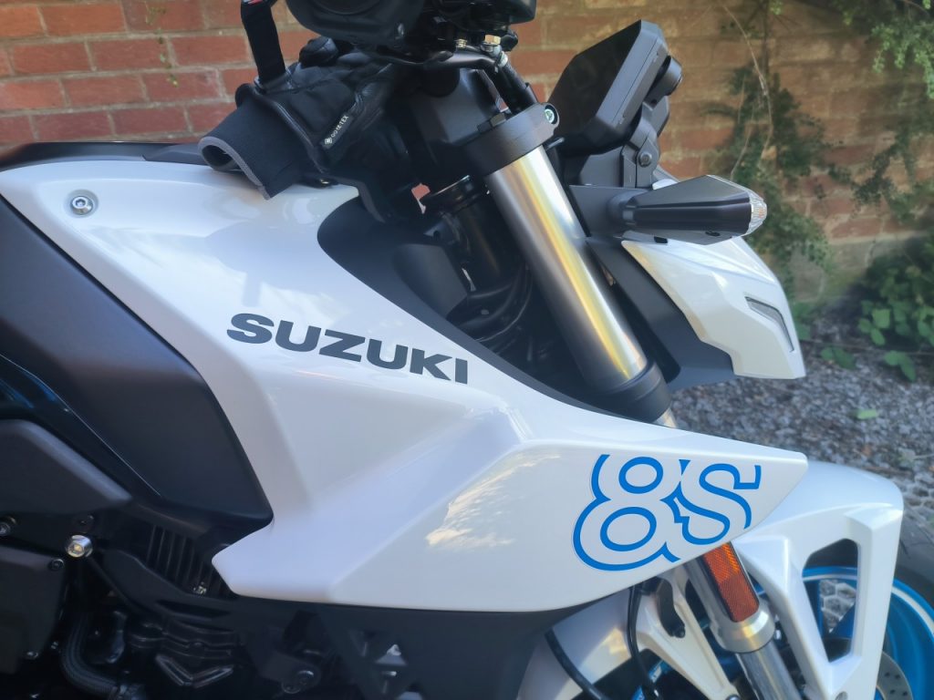 Suzuki GSX8S la bonne surprise chez les roadsters