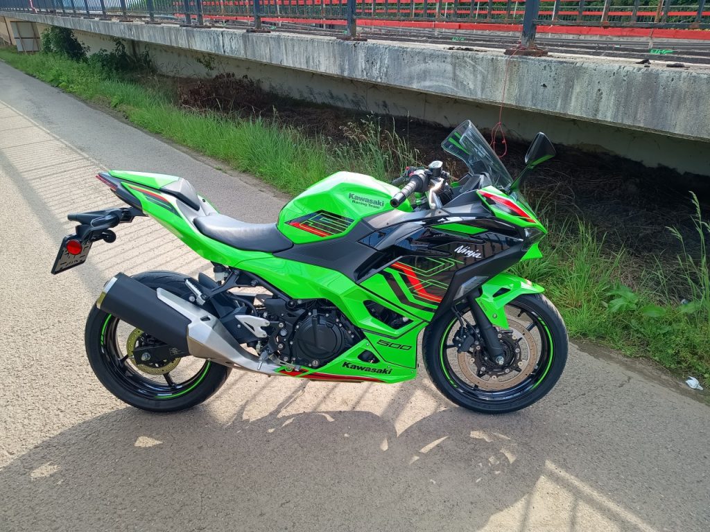 Kawasaki Ninja 500, Small warrior.