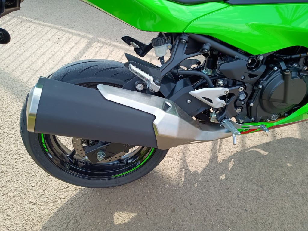 Kawasaki Ninja 500, Small warrior.