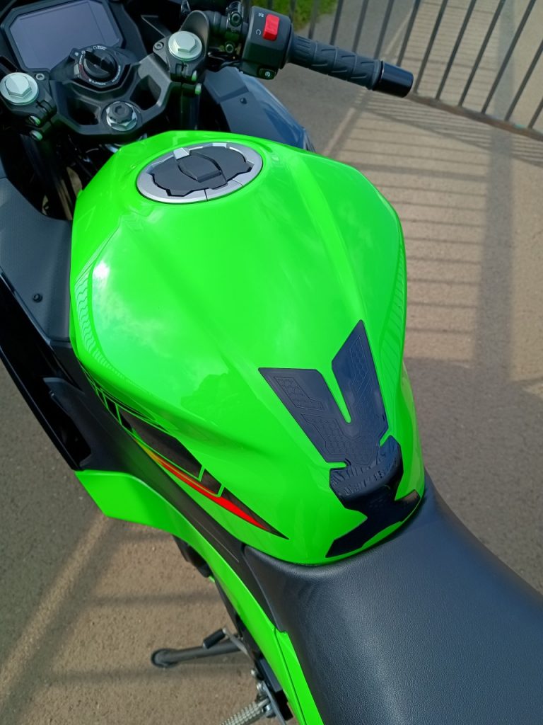 Kawasaki Ninja 500, Small warrior.