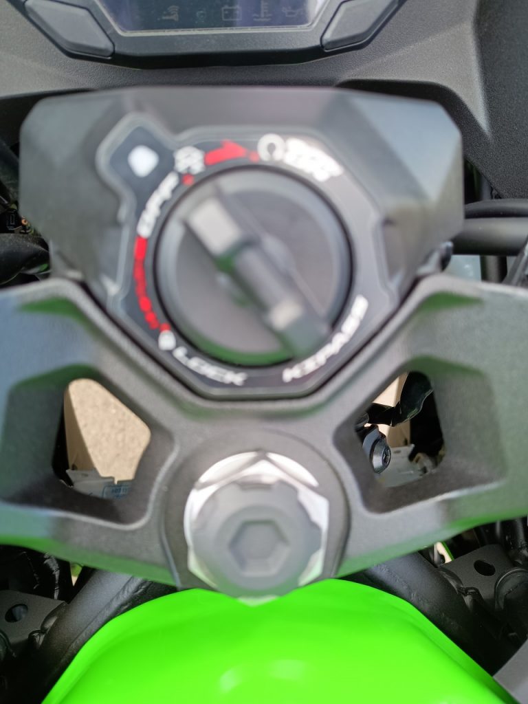 Kawasaki Ninja 500, Small warrior.