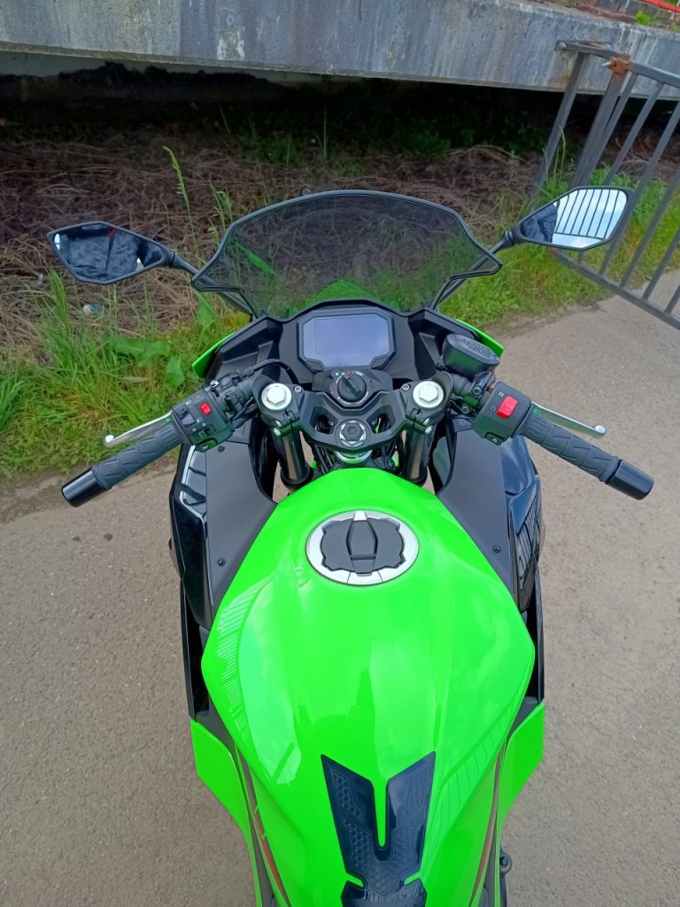 Kawasaki Ninja 500, Small warrior.