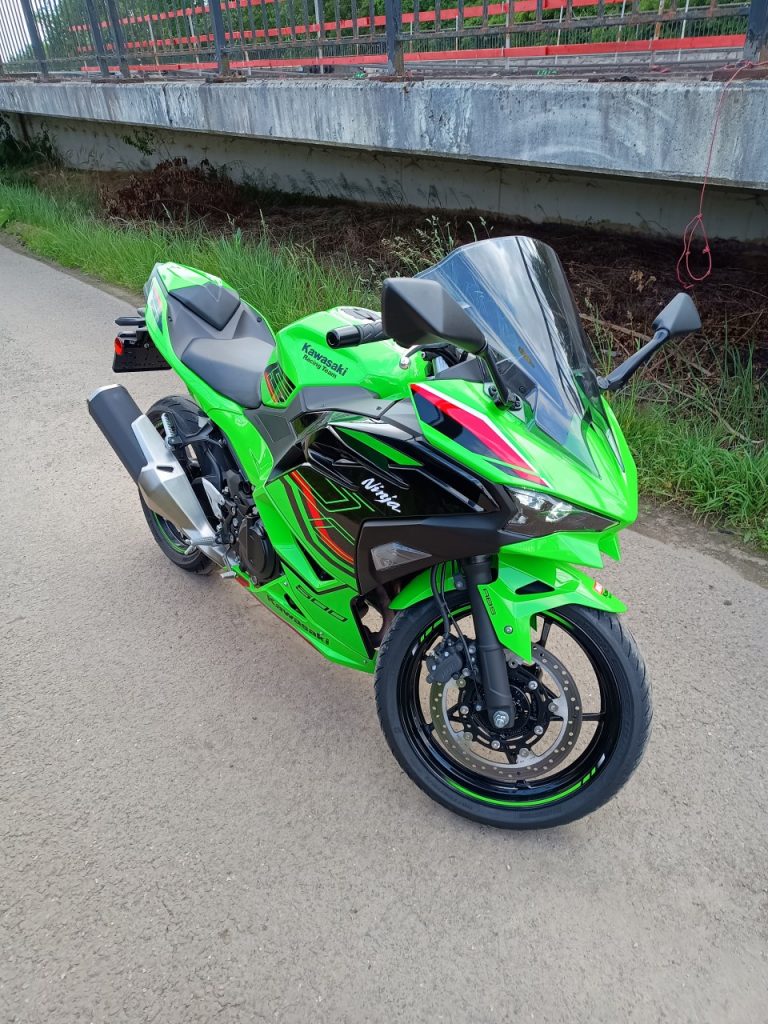 Kawasaki Ninja 500, Small warrior.