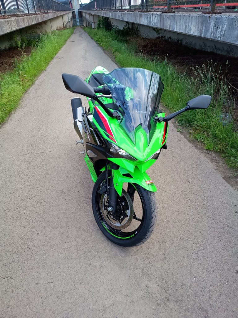 Kawasaki Ninja 500, Small warrior.