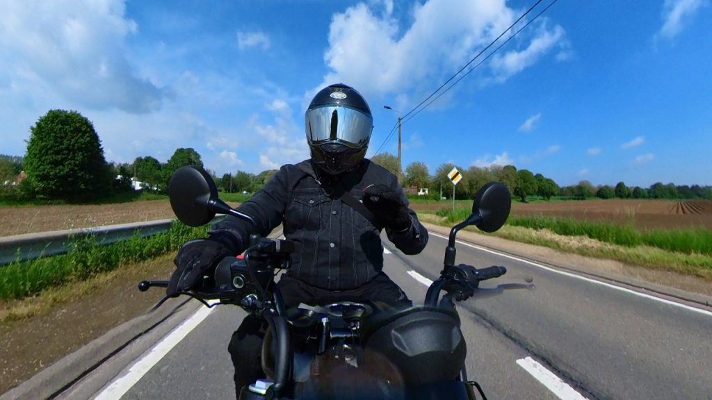 John Doe Maverick, un denim AAA pour être cool à moto.