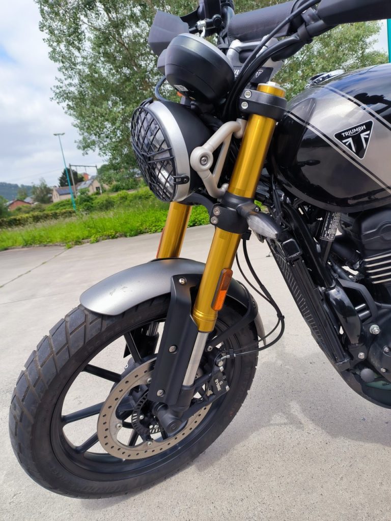 Le fun et le charme en Triumph Scrambler 400X