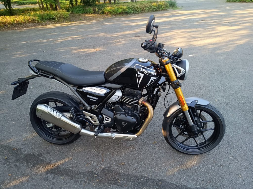 Triumph Speed 400, Petite boule de nerf.