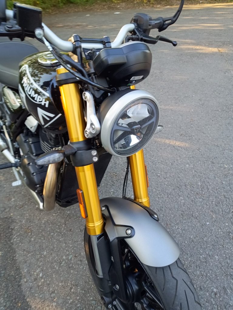 Triumph Speed 400, Petite boule de nerf.