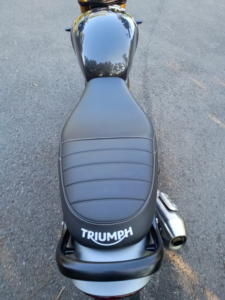 Triumph Speed 400, Petite boule de nerf.