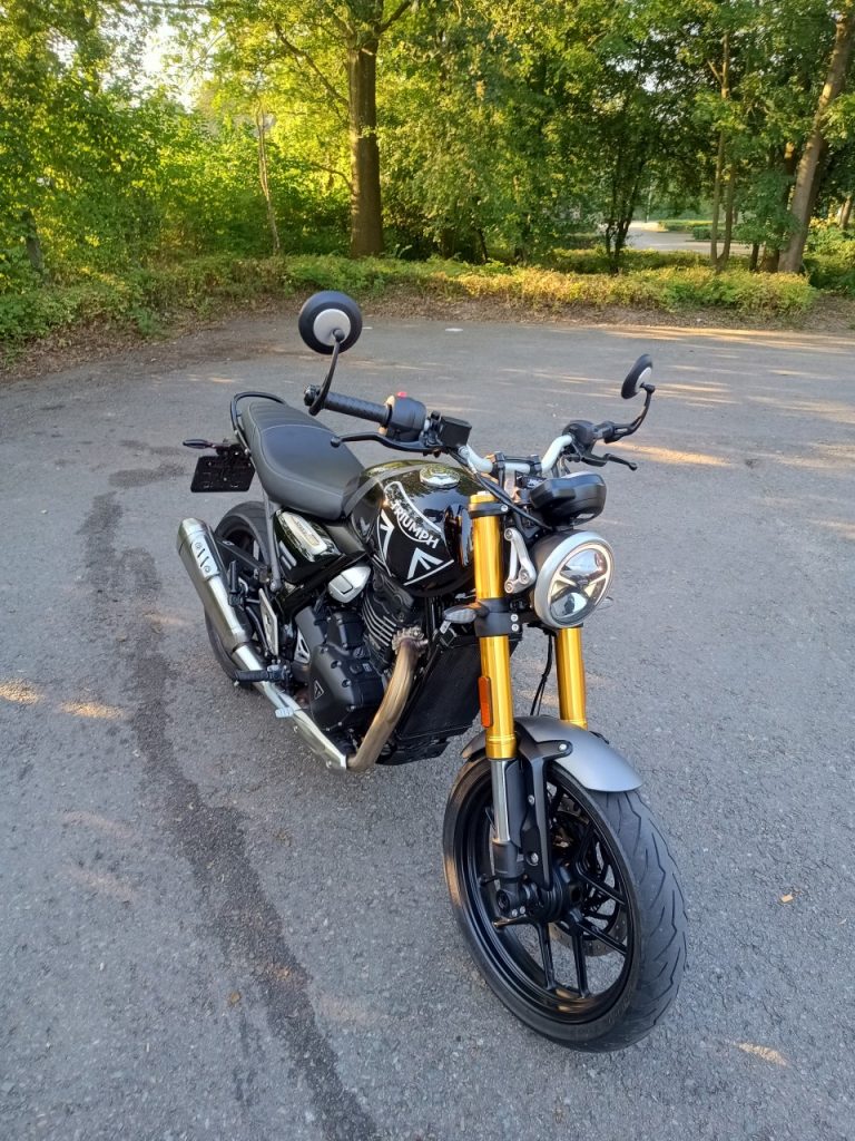 Triumph Speed 400, Petite boule de nerf.