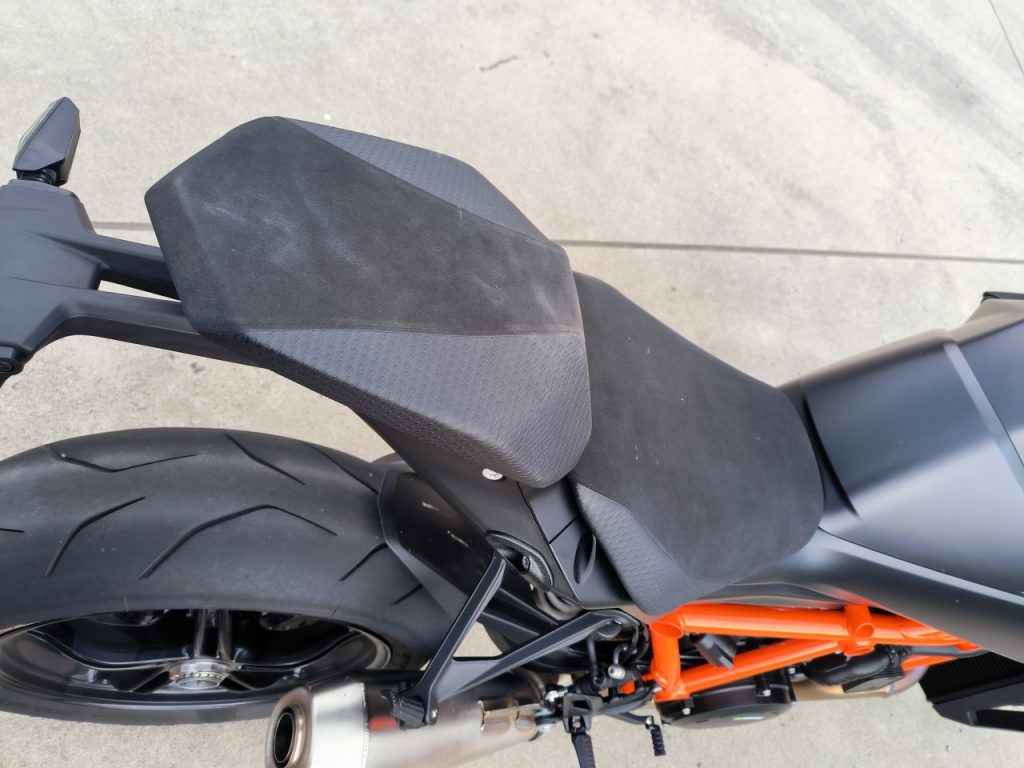 KTM Super Duke 1390 R la bête, vraiment ?