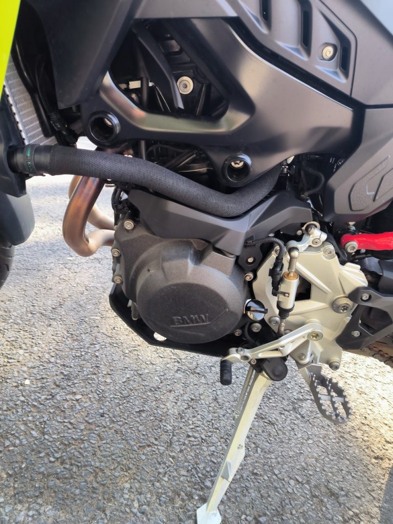 Une surprenante BMW F900GS amusante et polyvalente