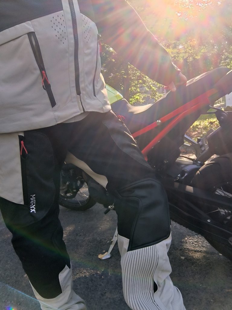 Alpinestars AMT-7 Air une étrange tenue d&rsquo;été