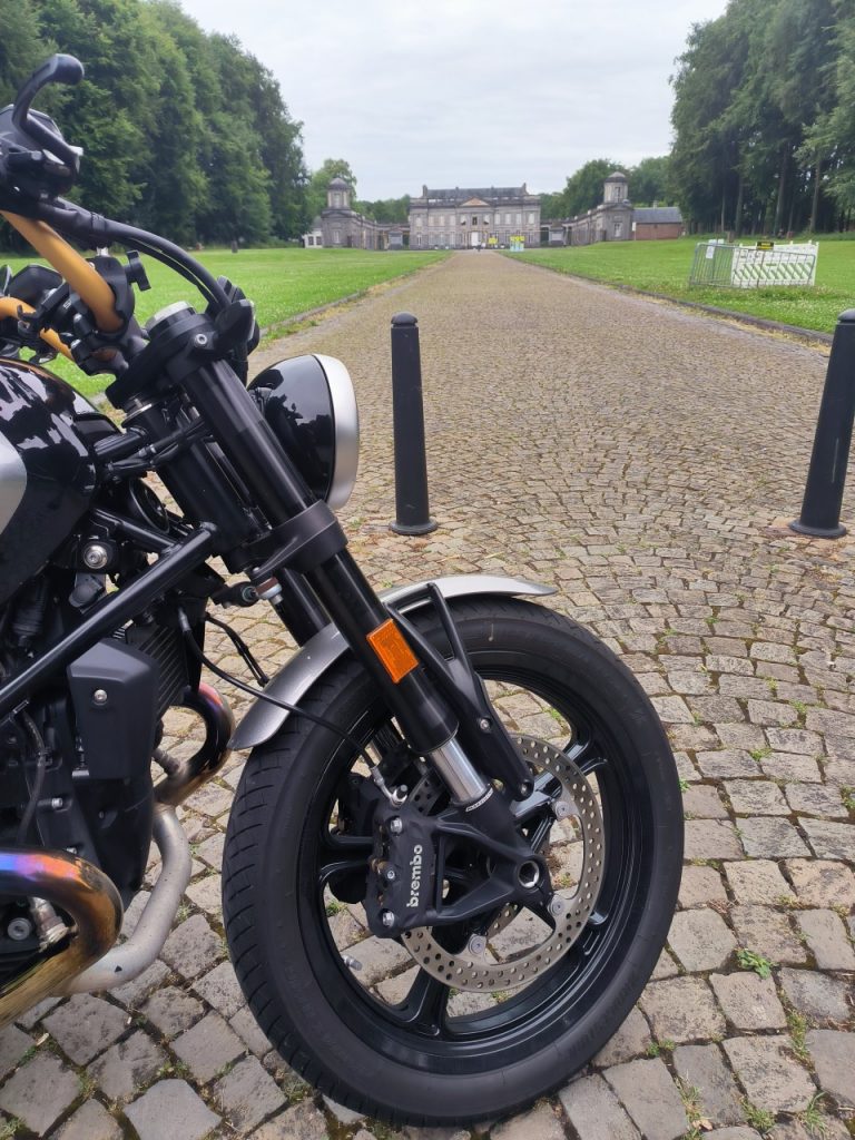 BMW R12 nostalgique ou pas ce beau Boxer ?