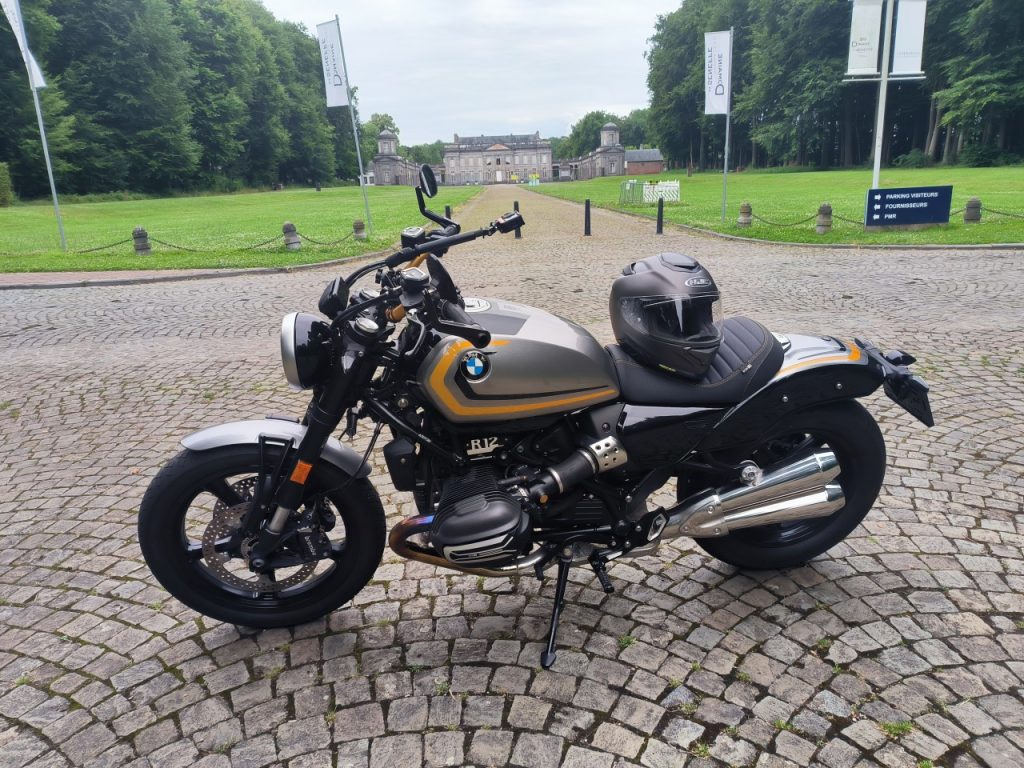 BMW R12 nostalgique ou pas ce beau Boxer ?