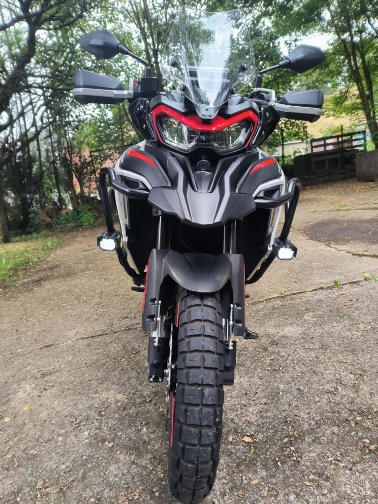 Benelli TRK 702X le trail sympa sans en faire trop