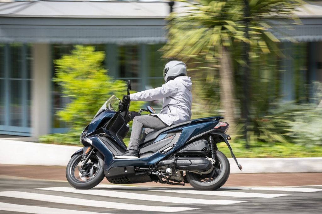 Kymco 125 Downtown GT: rat des villes et roi des champs