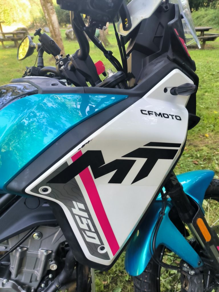 CF-Moto MT450 le trail petite cylindrée mais bicylindre