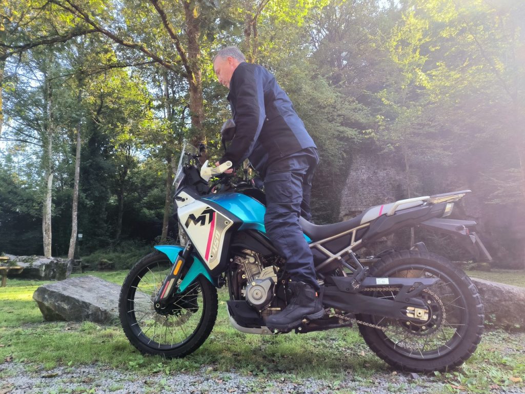 CF-Moto MT450 le trail petite cylindrée mais bicylindre