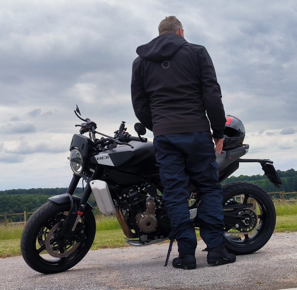 Léger et pratique le blouson Bering Kerby