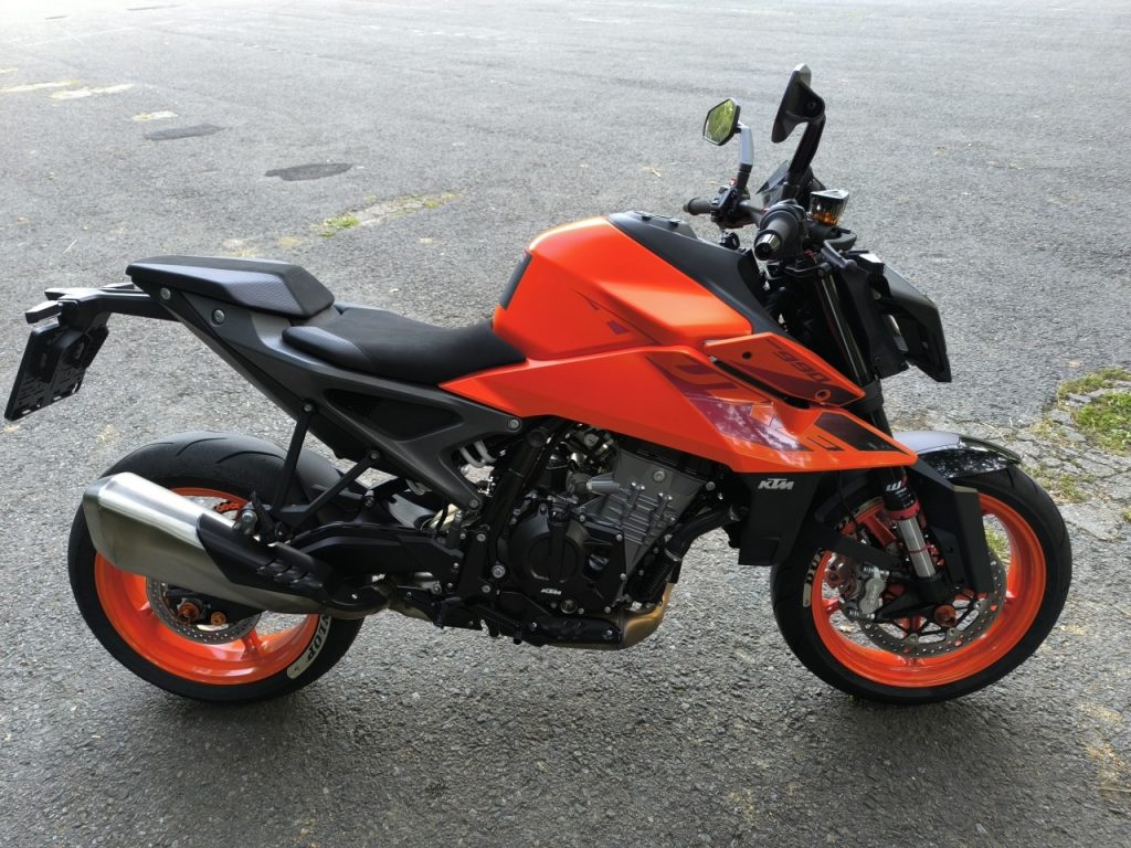 Essai KTM 990 Duke, Spicy toy