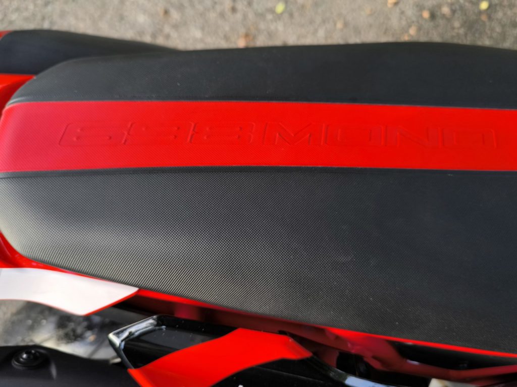  Ducati 698 Hypermotard RVE, jouet pour enfant fortuné.