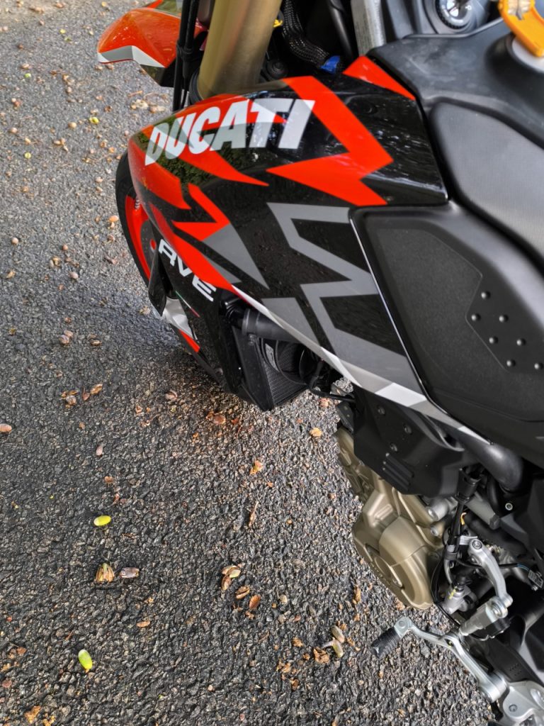  Ducati 698 Hypermotard RVE, jouet pour enfant fortuné.