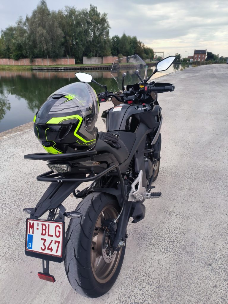 CF-Moto MT-700 le tourisme moto pas cher