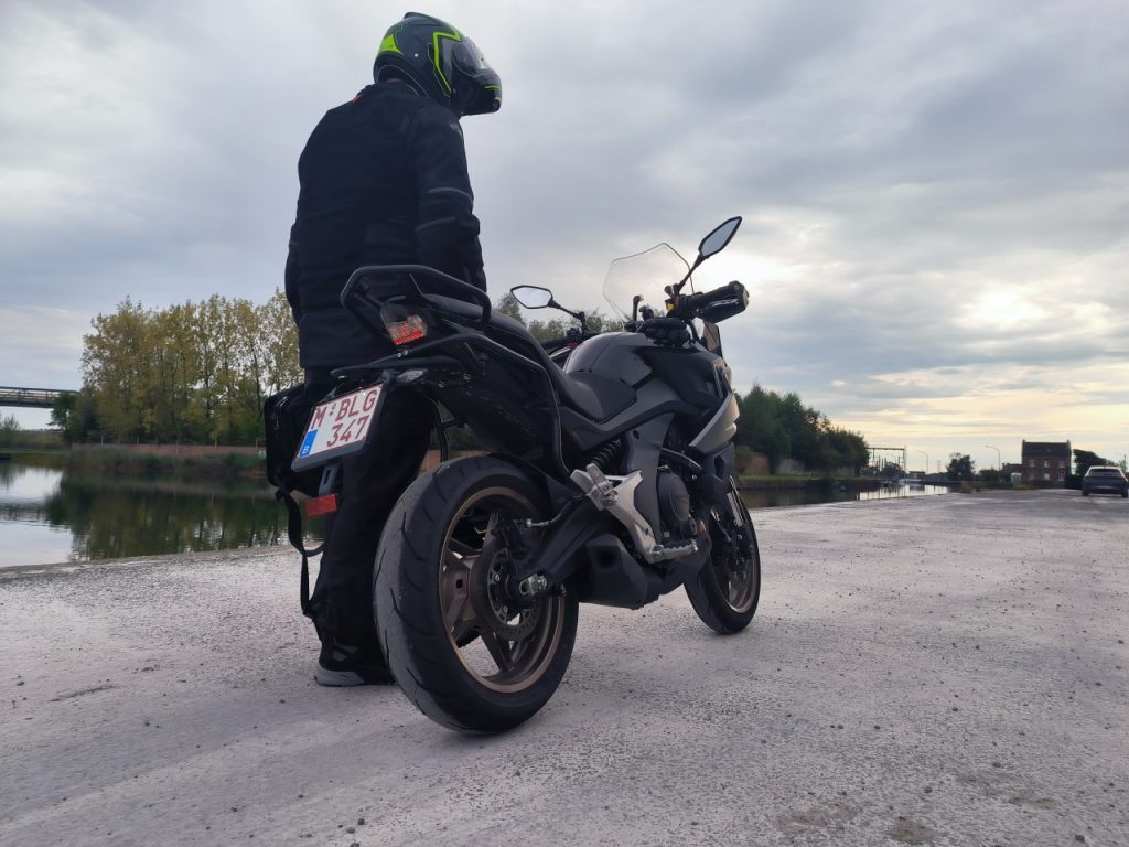 CF-Moto MT-700 le tourisme moto pas cher