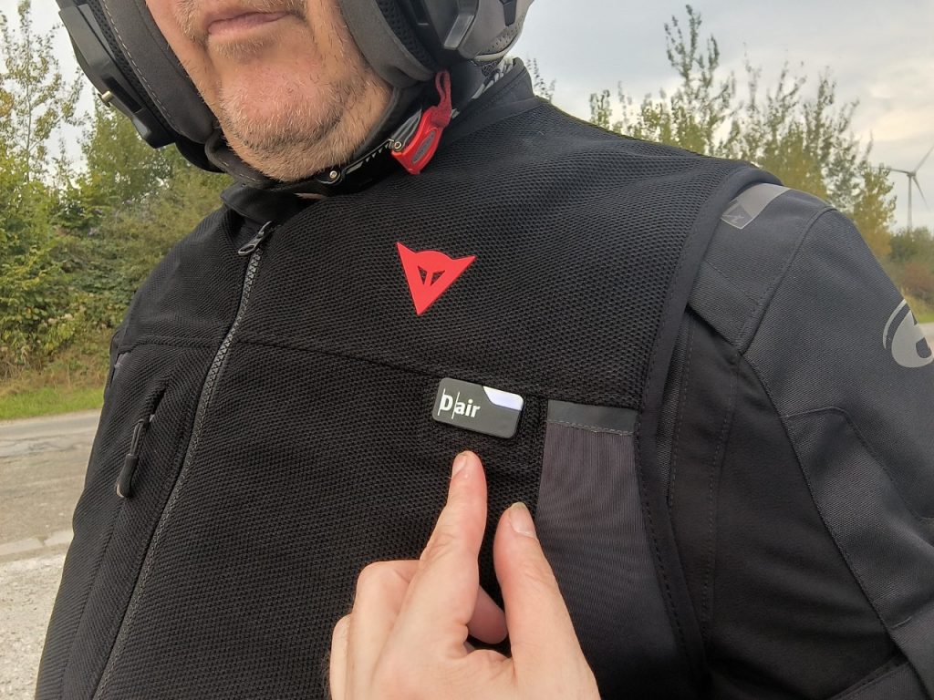 6 mois avec l&rsquo;airbag moto Dainese Smart Jacket