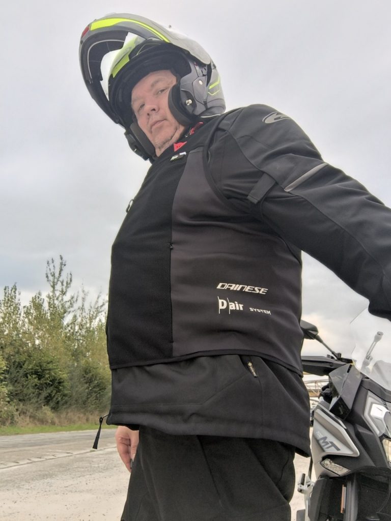 6 mois avec l&rsquo;airbag moto Dainese Smart Jacket